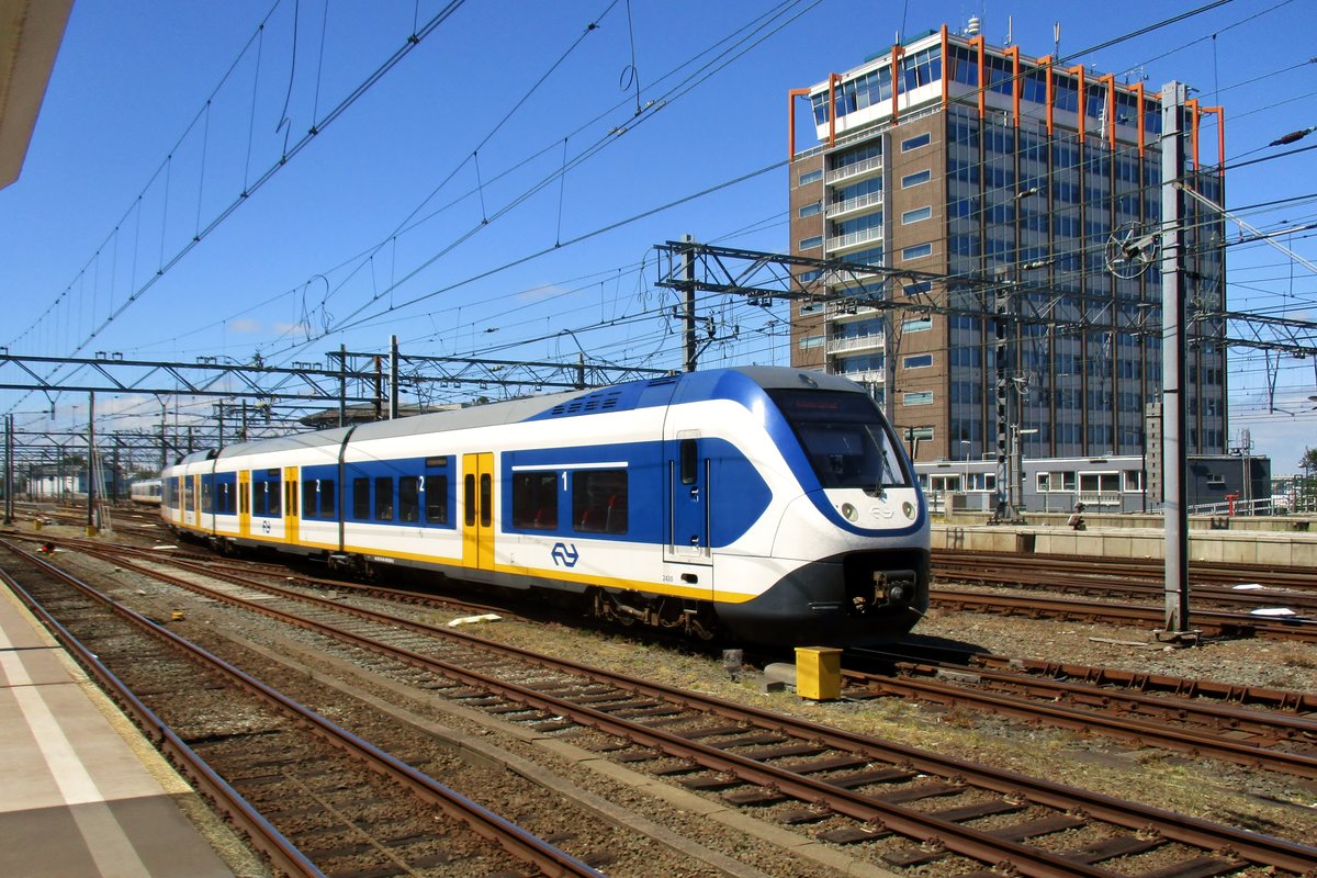 NS 2430 calls at Amsterdam Centraal on 5 July 2018.