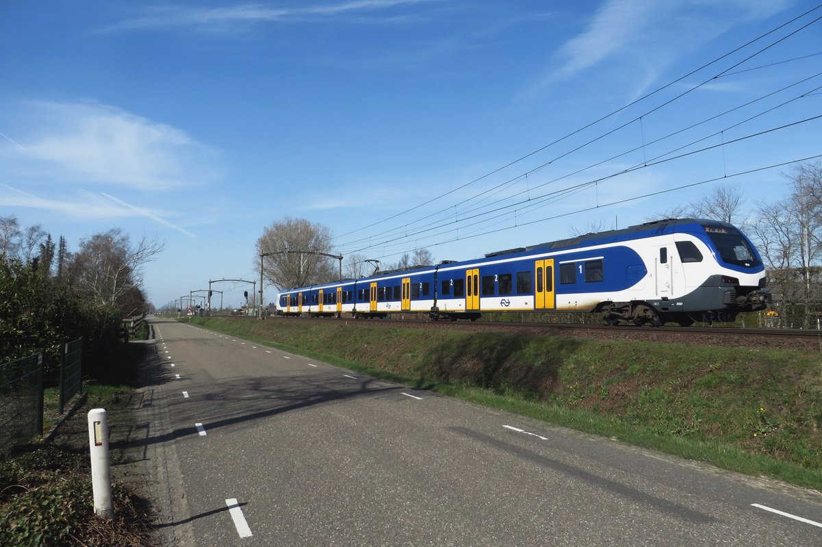 NS 2507 speeds through Roond on 30 March 2021.