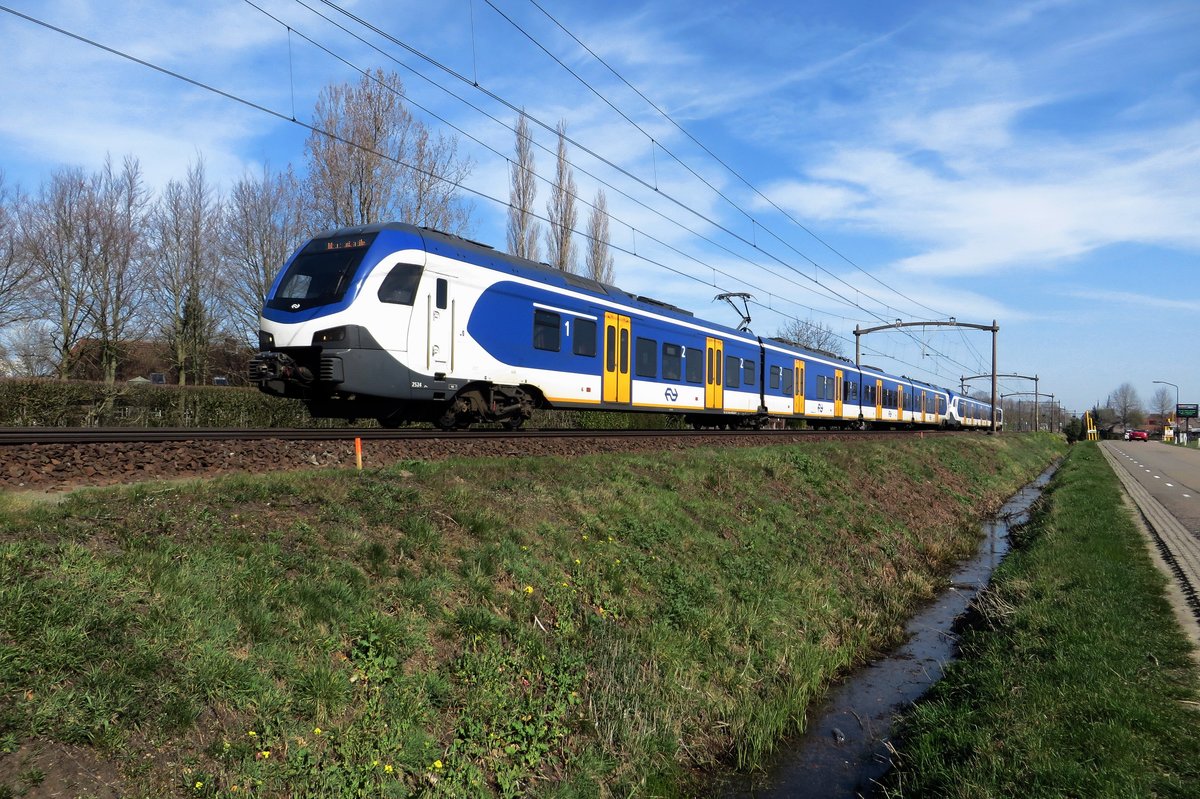 NS 2524 speeds throguh Roond on 30 March 2021.
