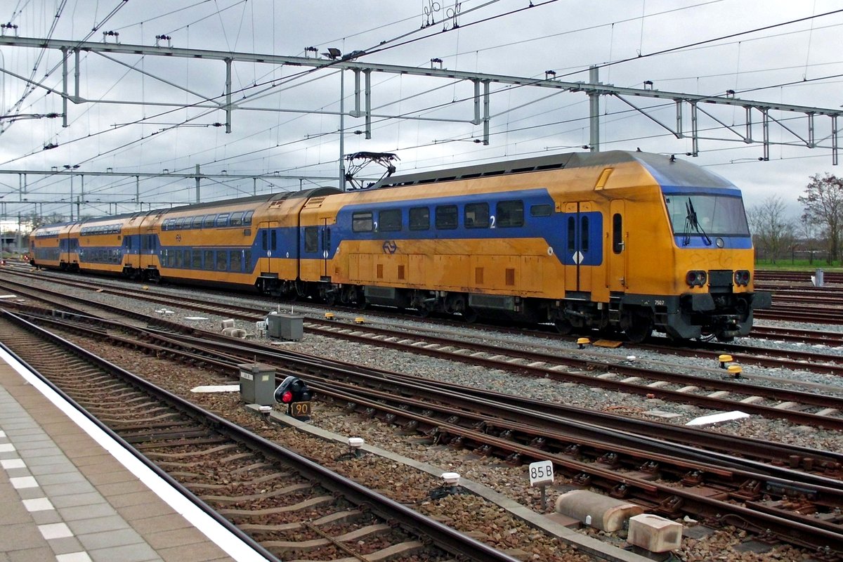 NS 7507 stands stabled at Nijmegen on 20 March 2019.