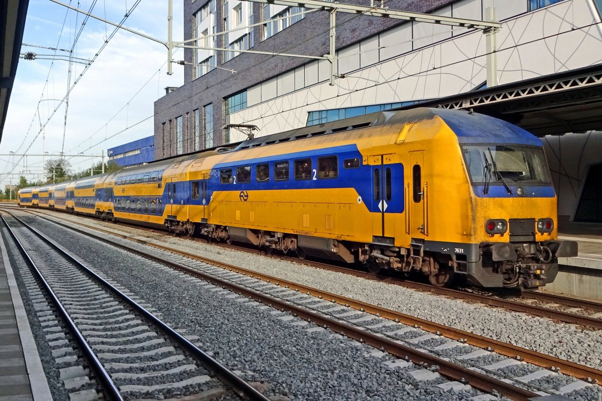 NS 7631 stands at Nijmegen on 24 October 2019.
