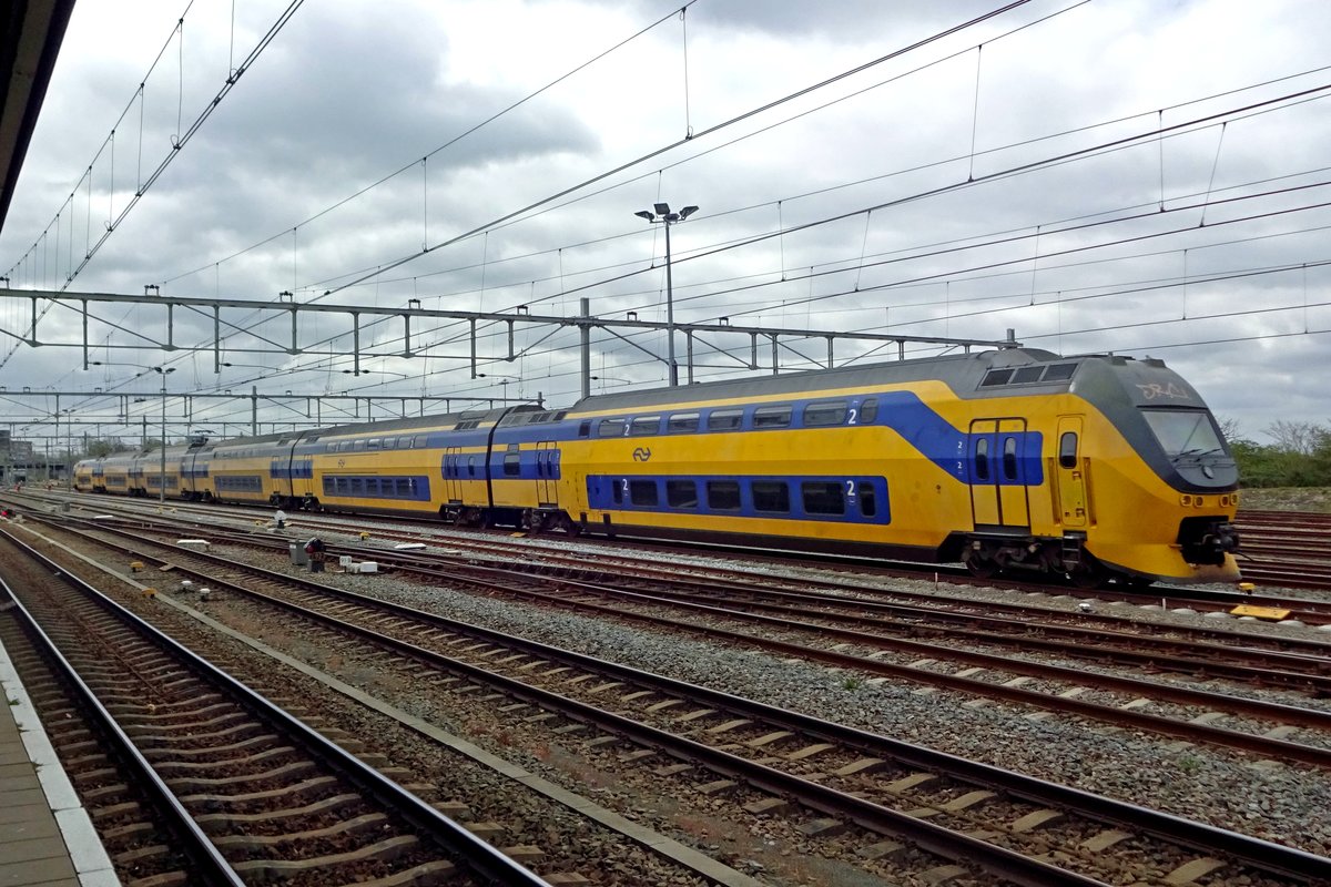 NS 8740 stands in Nijmegen on 14 April 2020.