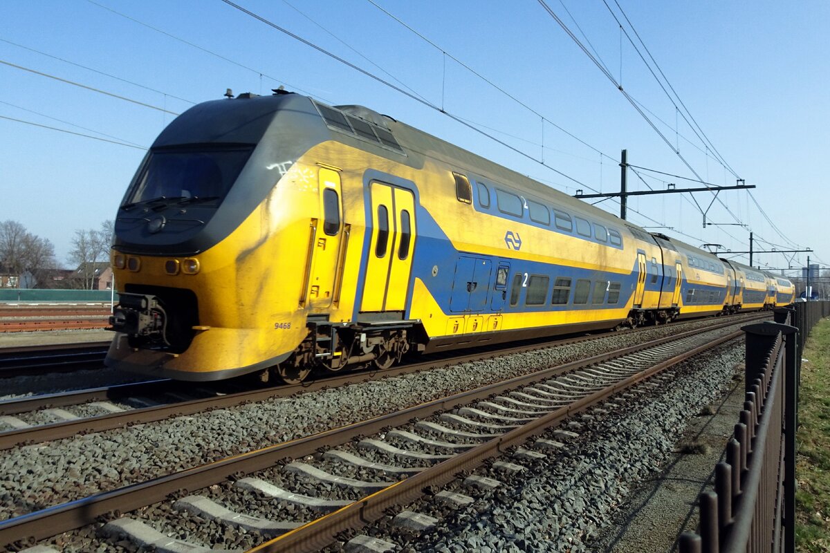 NS 9468 speeds through Blerick on 5 March 2022.