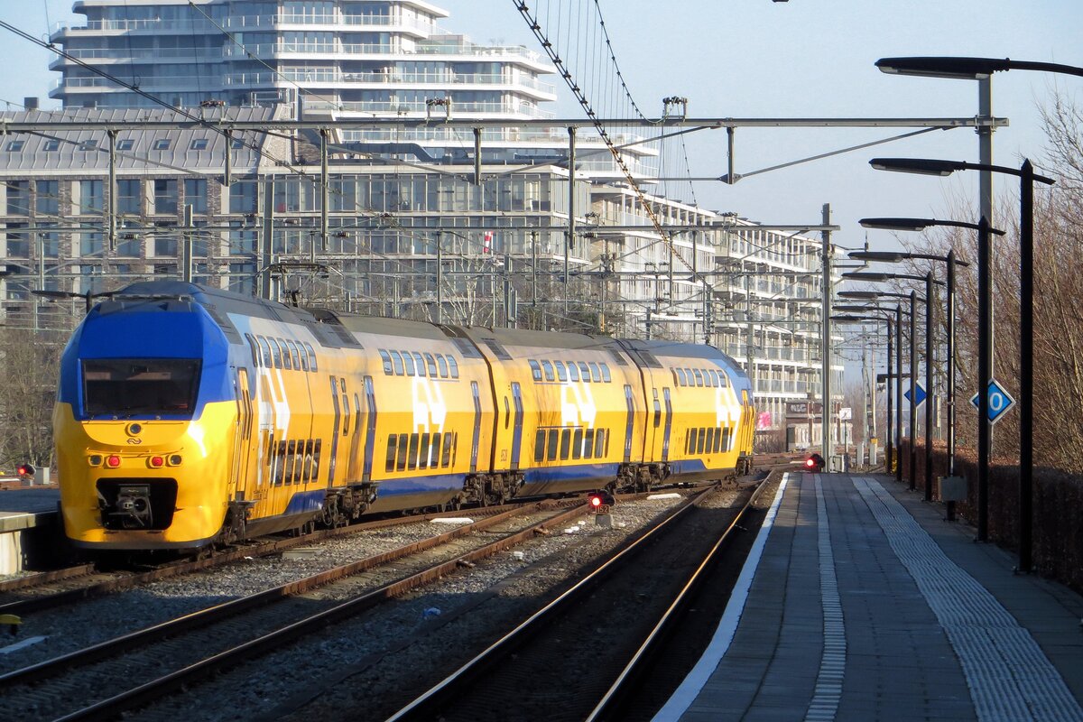 NS 9528 leaves Nijmegen on 4 March 2022.