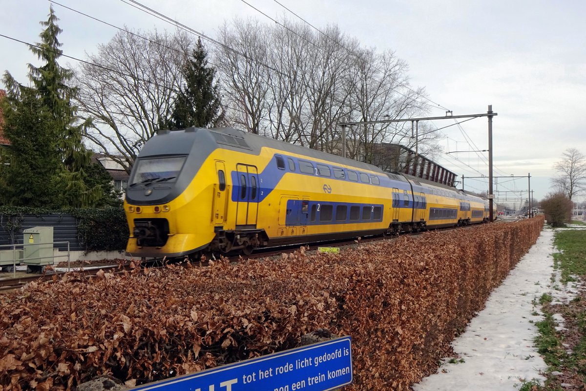 NS 9569 speeds through Wijchen on 14 February 2021.