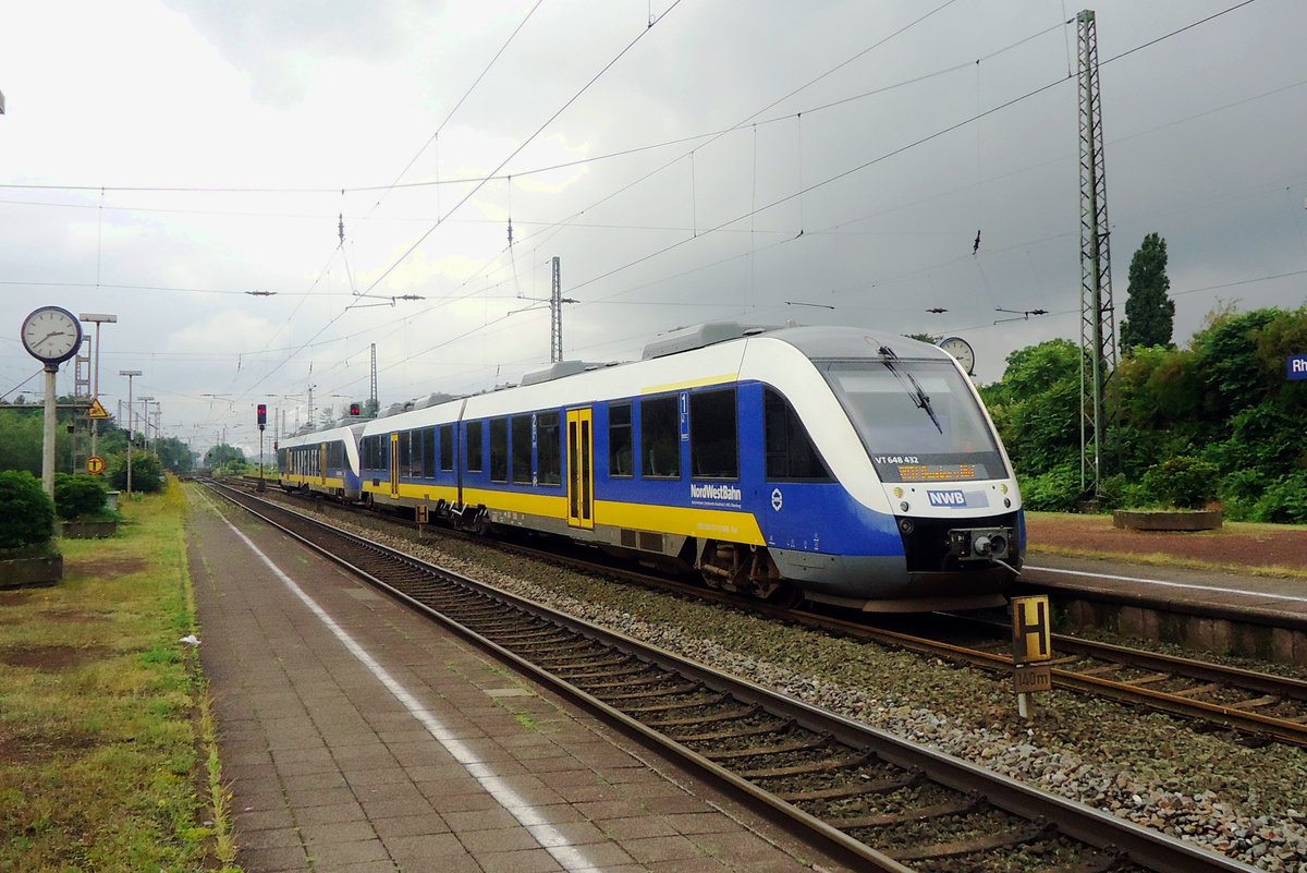 NWB 648 432 calls at Rheinhausen on 3 July 2013.