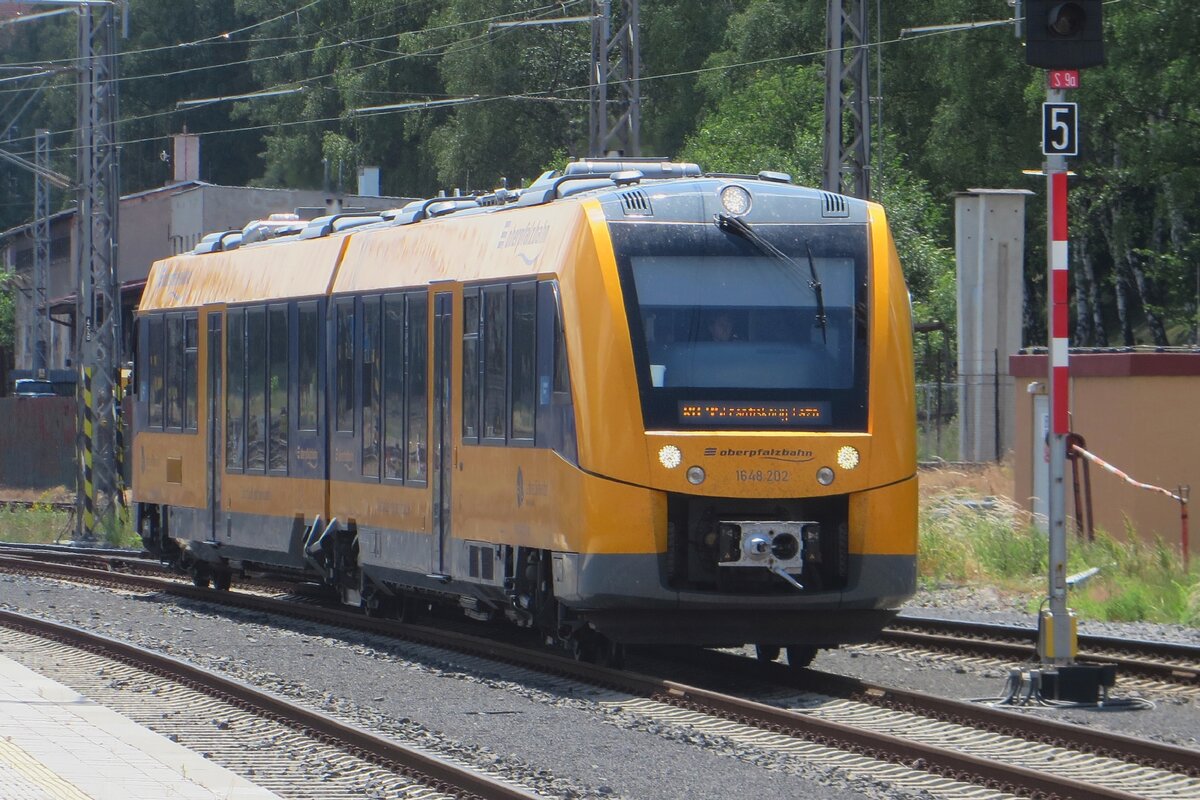 Oberpfalzbahn 1648 202 leaves Cheb with a stopping train to Nürnberg via Schirding on 13 June 2022.