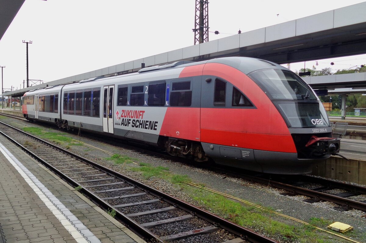 ÖBB 5022 006 has the 'future on track' at Wels Hbf on 23 September 2018.