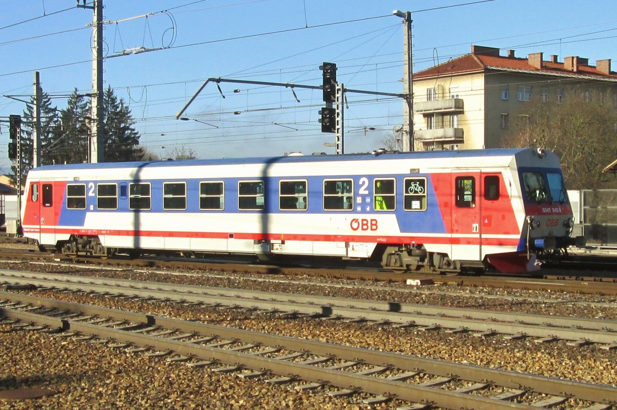 ÖBB 5047 045 leaves Sankt-Pölten on 30 December 2016.