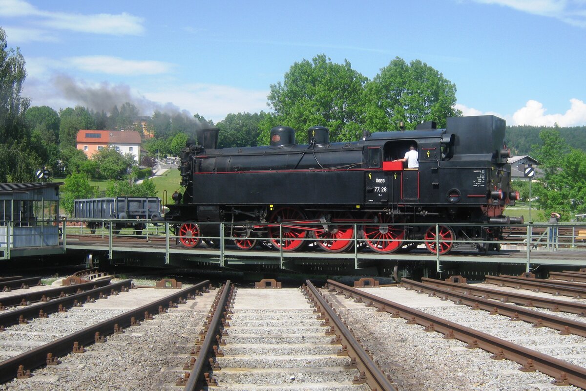 ÖGEG 77.28 stands on the turn table in the Lokpark Ampflwang on 27 May 2012.
