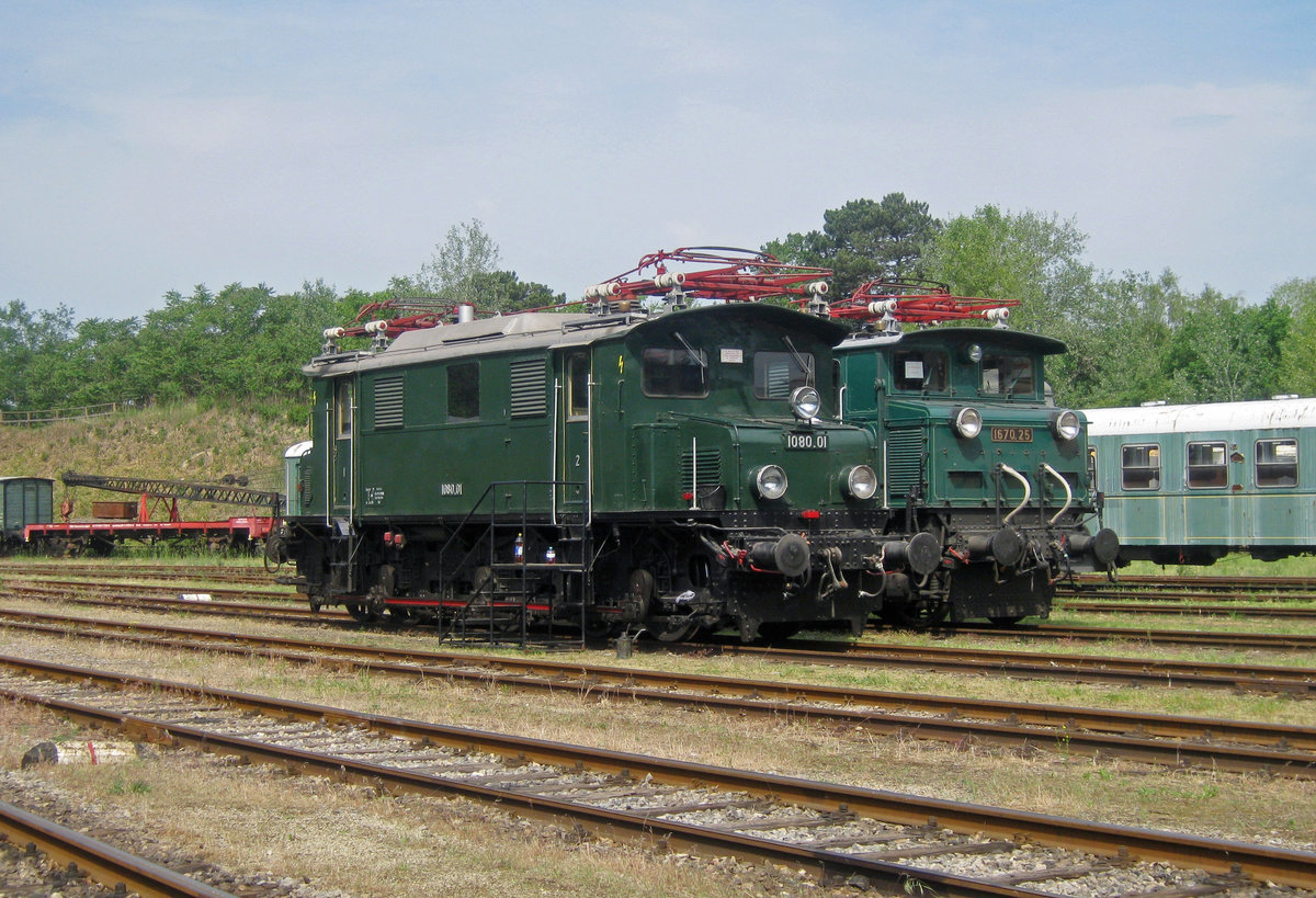 Old electric 1080.01 stands on 28 May 2012 in the Heizhaus Strasshof.