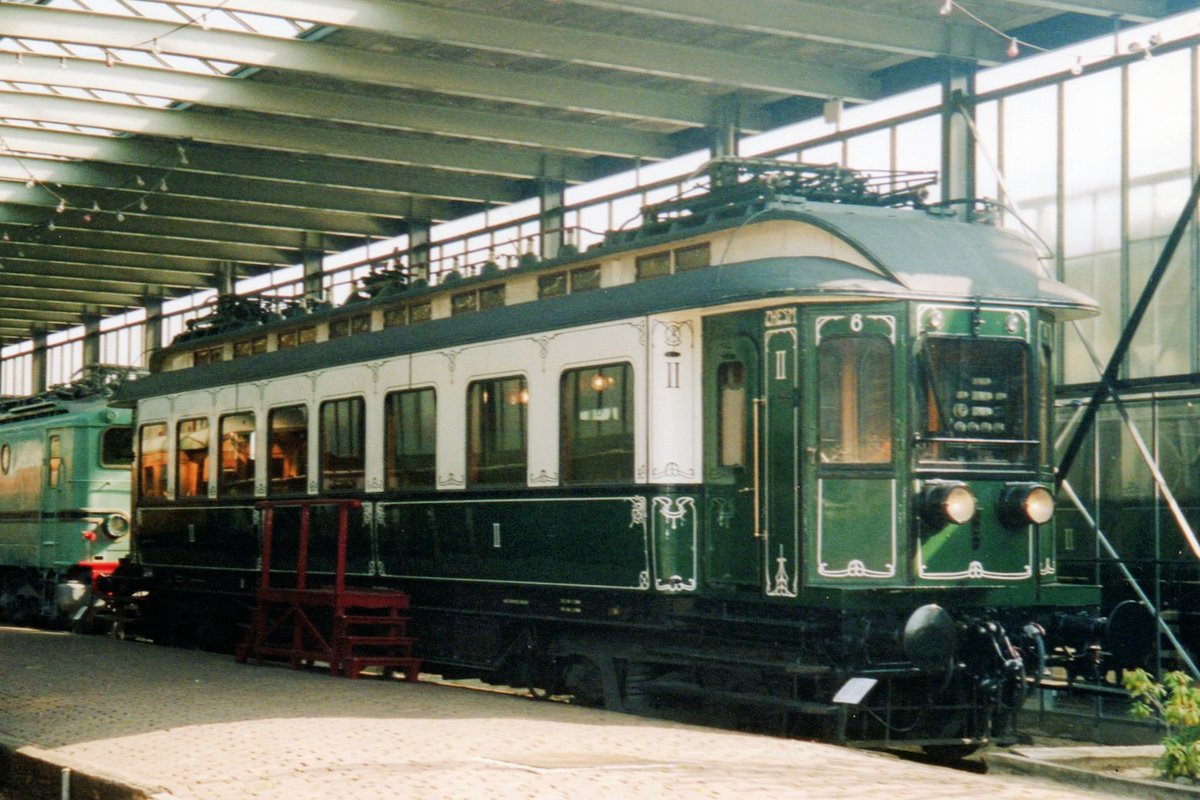 On 1 August 1995, ZSEHM 6 is seen at the Nederlandsch Sporweg Museum at Utrecht Maliebaan. One of the very characteristics of Dutch railway operation, the massive deployment of electric Motive Units, began with these railcars of the Zuid-Hollandsche Electrische Spoorweg Maatschappij.