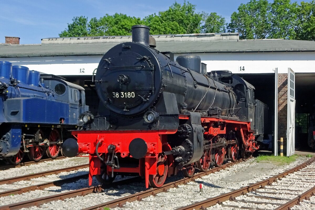 On 1 June 2019 DRG 38 3180 stands in the Bayerisches Eisenbahnmuseum in Nördlingen.