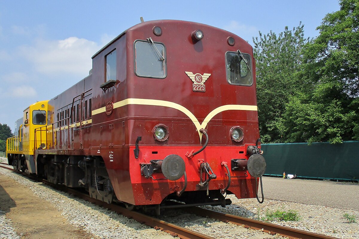 On 10 June 2018, former NS 2225 was photographed at Blerick during an exhibition.