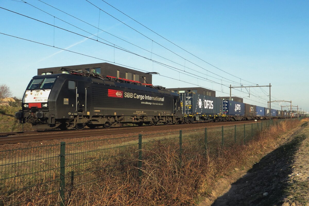 On 10 March 2022 SBBCI 189 282 hauls a container train through Tilburg-Reeshof.
