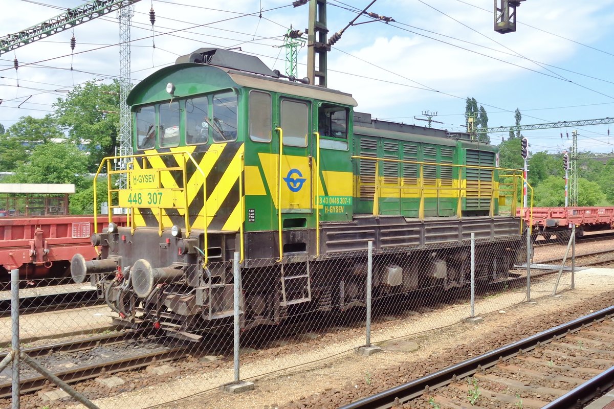 On 10 September 2018 GySEV 448 307 stands in Kelenföld. 