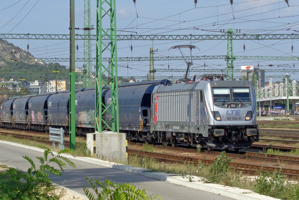 On 10 September 2018 LTE 187 522 has arrived at Kelenföld with a cereals train.