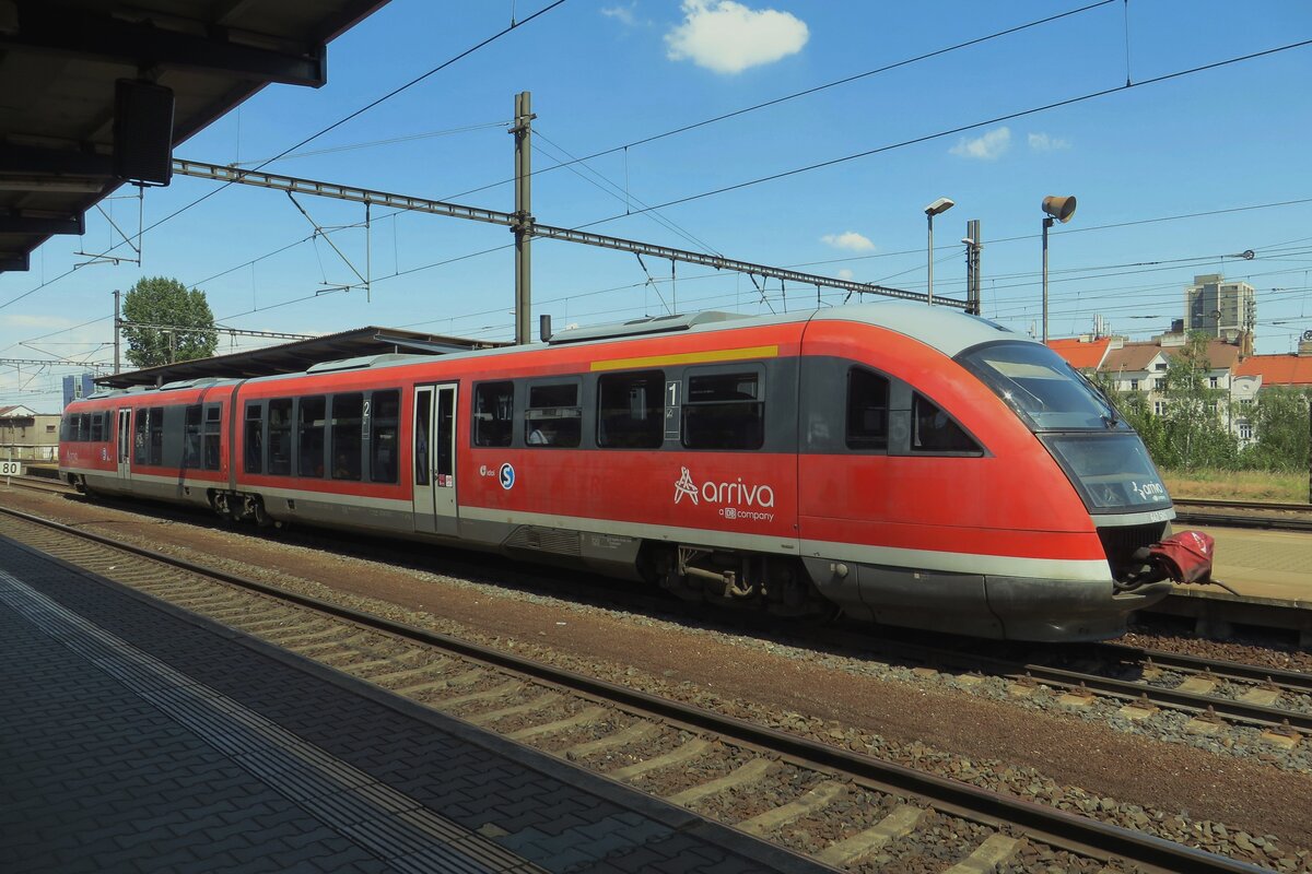 On 12 June 2022 Arriva (then still a DB daughter) prepares her DMU services in the Czech Republic with deputising 642 505 at Praha-Liben for a test ride for future suburban services -some Prague base4d S-Bahn style services were lost by Ceske Drahy in a franchising tender to Arriva.