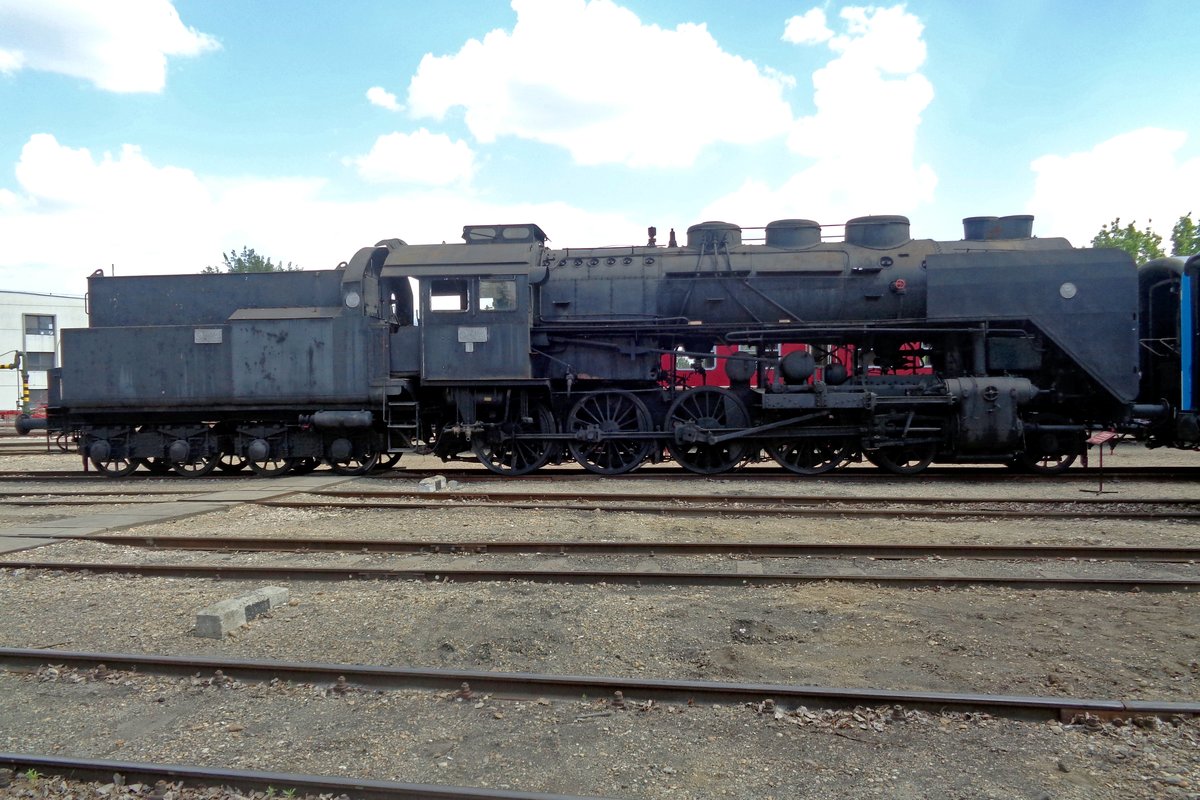 On 12 May 2018, steamer 424.365 was seen at the Budapest Railway Museumpark.