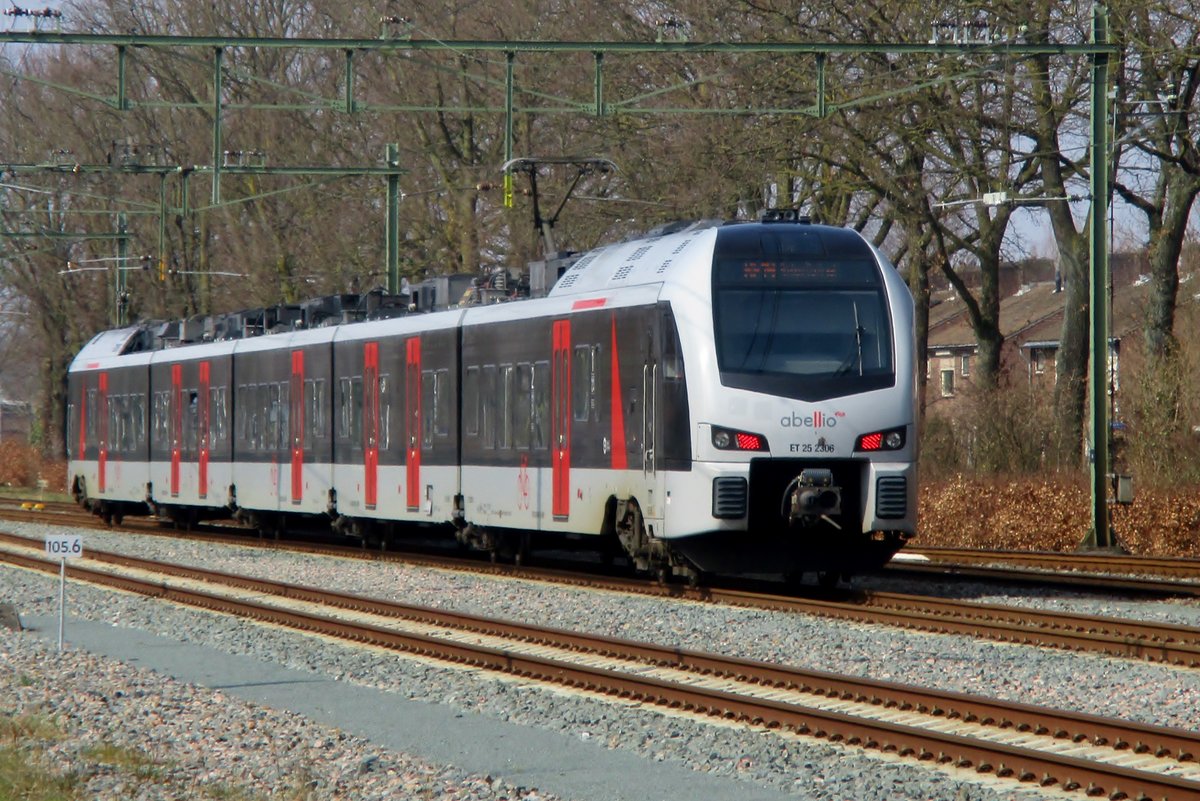 On 14 August 2019 Abellio ET25-2306 leaves Zevenaar.