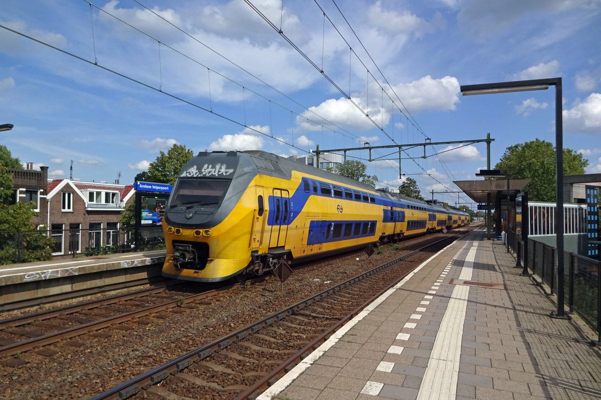 On 14 August 2019 NS 8736 speeds through Arnhem-Velperpoort.