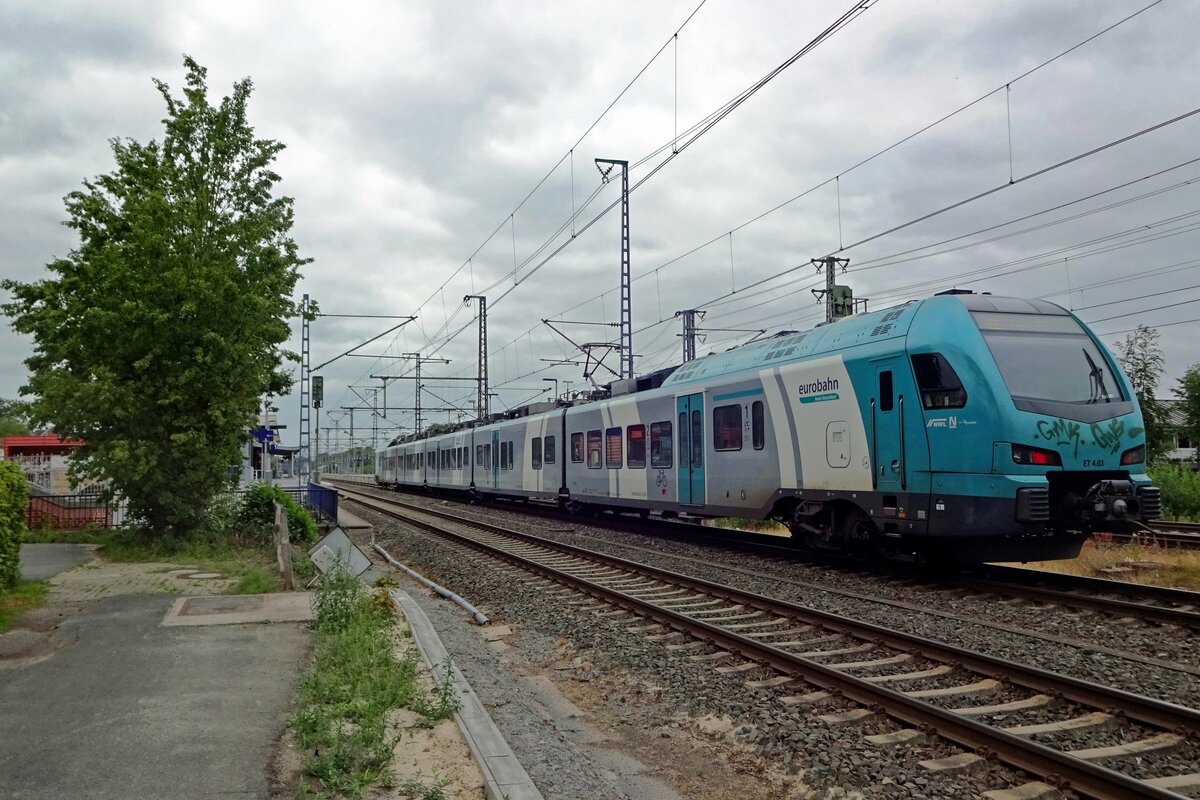 On 15 July 2019 EuroBahn ET4-03 enters Bad Bentheim.