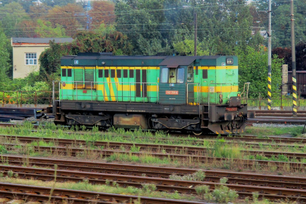 On 15 September 2017 CD 742 254 stands parked at Hranice nad Morave.