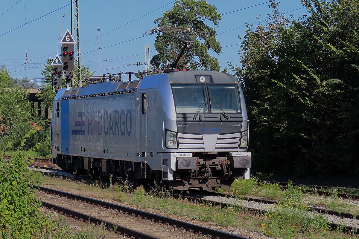 On 15 September 2023 RTB 193 816 stands stabled at Landshut (Bay).