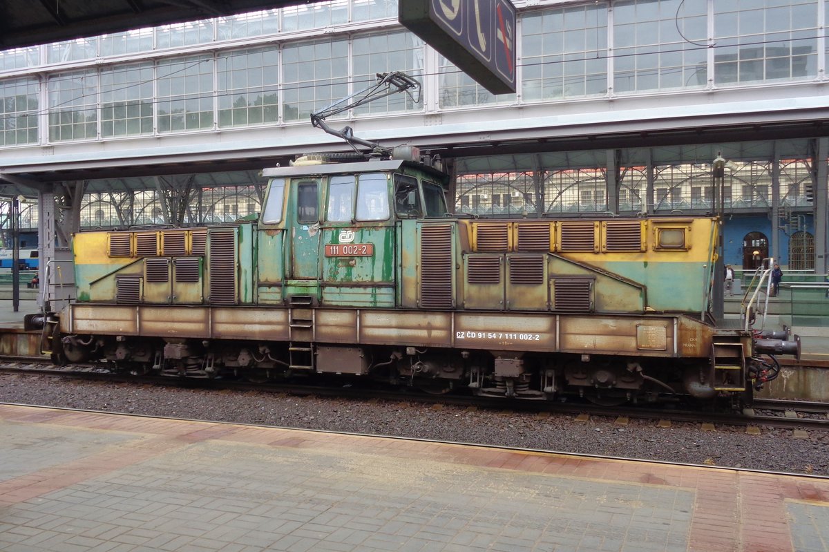 On 16 May 2018, CD 111 002 stands at Praha hl.n.