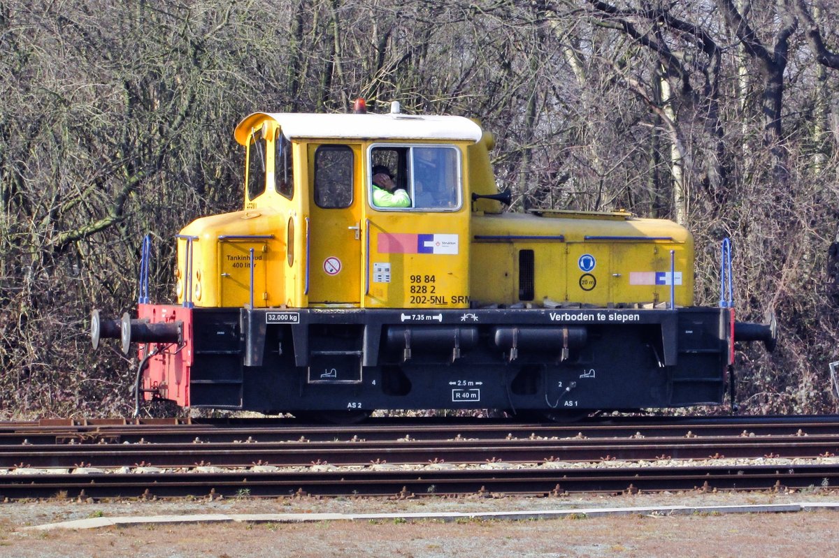 On 17 March 2016 Strukton 202 stands sidelined at Roosendaal.