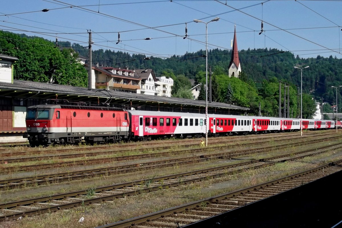 On 17 May 2018 ÖBB 1144 050 is stabled at Kufstein.