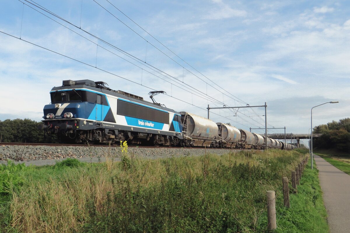 On 17 October 2021 TCS 101003 hauls a diverted dolime train through Niftrik.