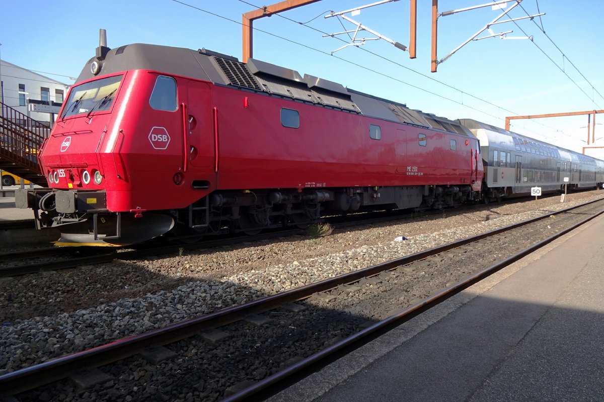 On 17 September 2020 ME 1531 basks in the sunlight at Koege in the last full year of service of these Henschell build Diesel locos.