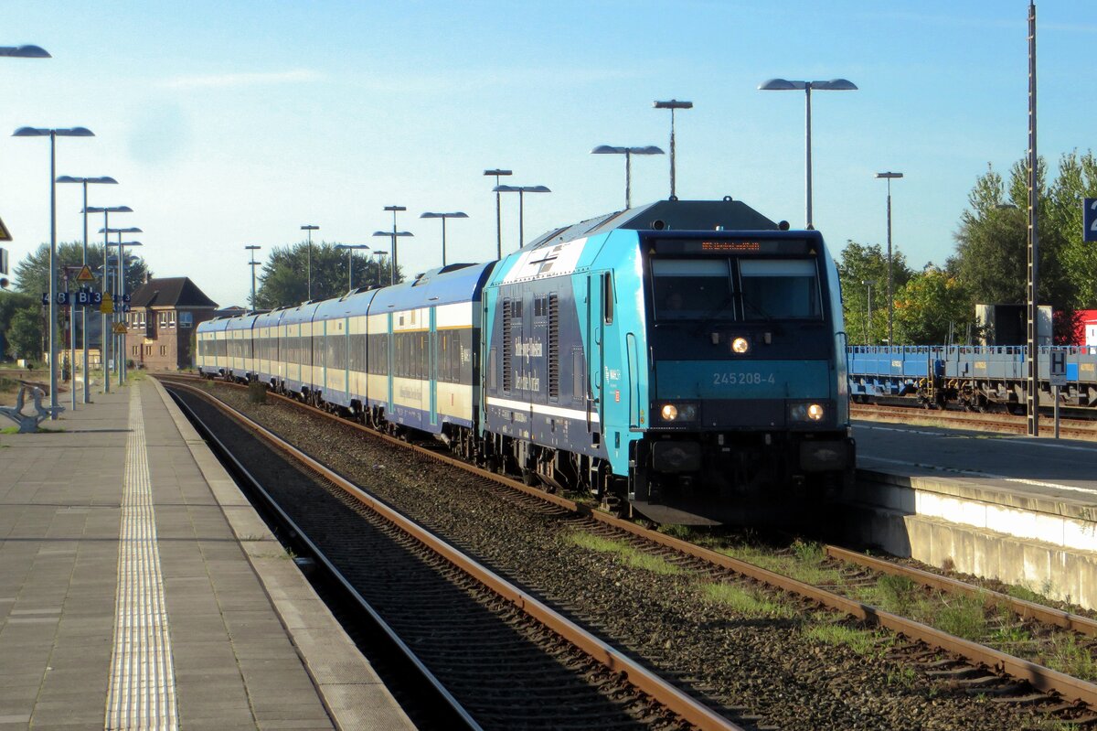 On 18 September 2020 DB/Paribus 245 208 enters Niebüll.