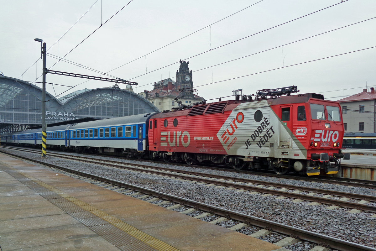 On 2 January 2017 CD 362 086 stands in Praha hl.n.