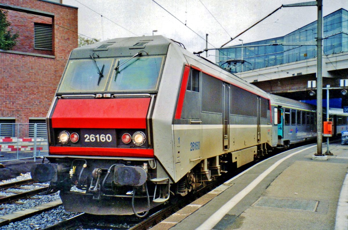 On 2 June 2005 SNCF 26160 stands at Basel SBB/Bale SNCF with a TER-200 to Strasbourg. The Basel--Mulhouse--Strasbourg TER-200 were the first SNCF trains to run according a regular schedule.