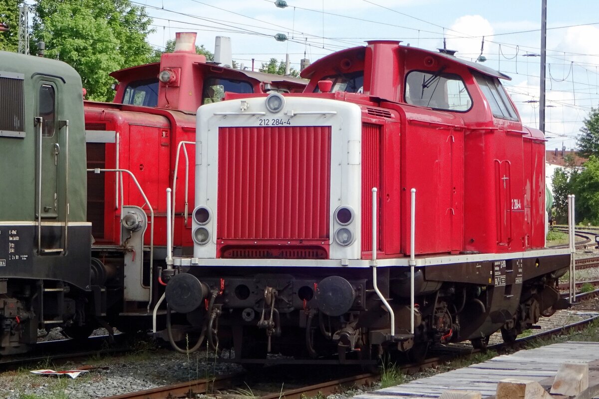 On 2 June 2019 ex-DB 212 084 stands at her new asylum Nördlingen.
