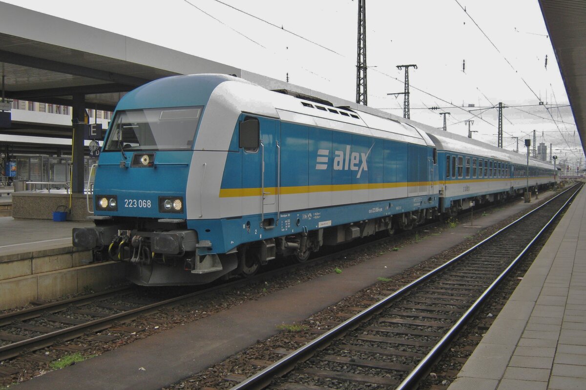 On 2 May 2011 ALEX 223 068 ends her journey from Plzen at Nürnberg Hbf. 