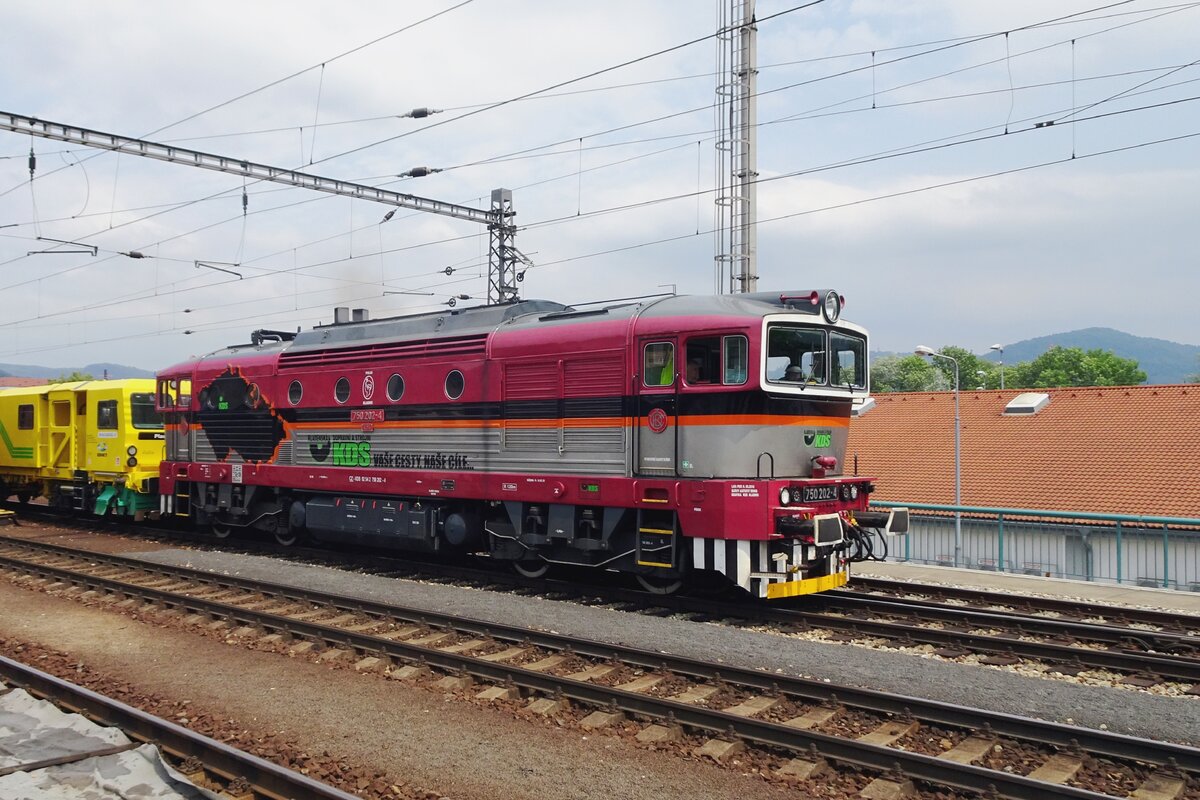 On 20 June 2022 KDS 750 202 shows up at Deçin hl.n.