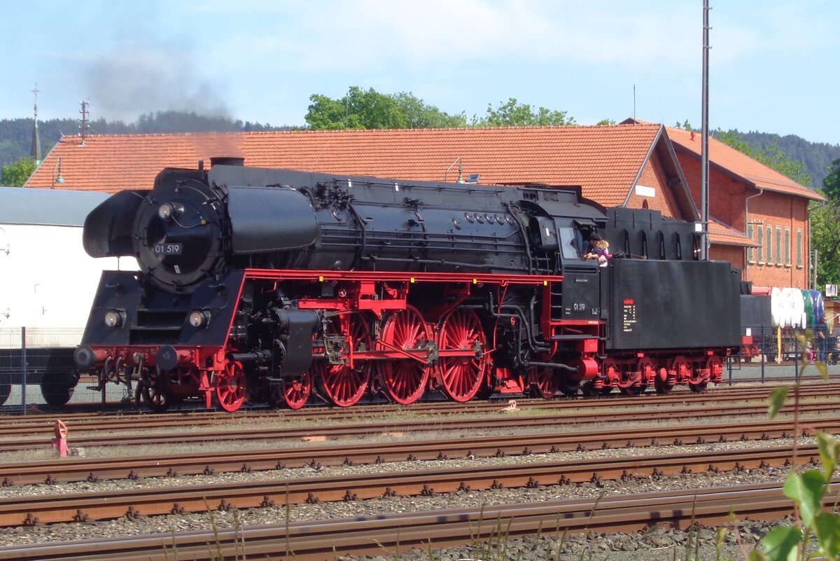 On 20 May 2019 ex-DR 01 519 offers cab rides at the DDM in Neuenmarkt-Wirsberg.