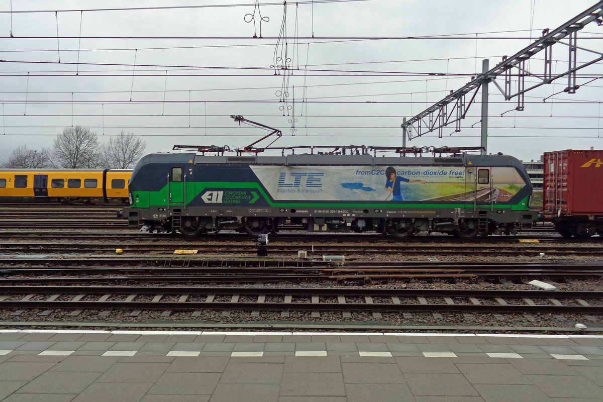 On 20 November 2018 LTE 193 263 shows up in a rainy Nijmegen.