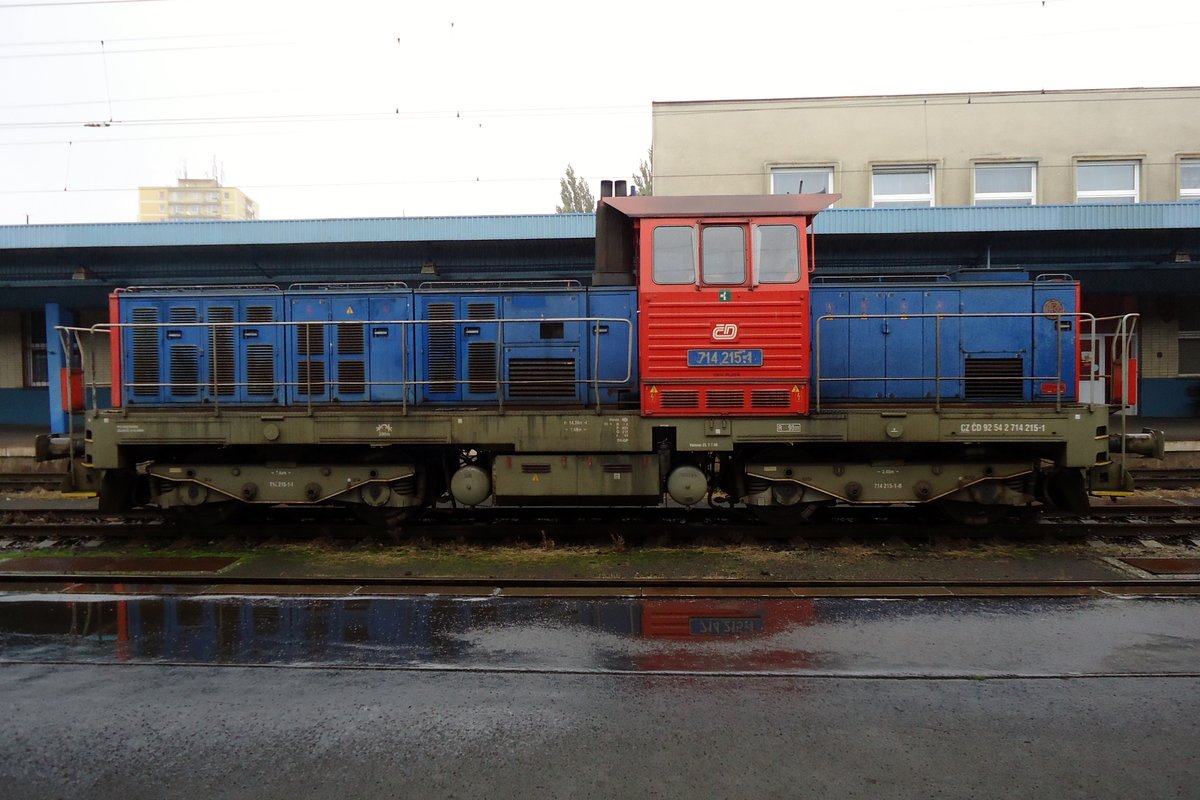 On 22 September 2014, CD 714 215 idles at Cheb.