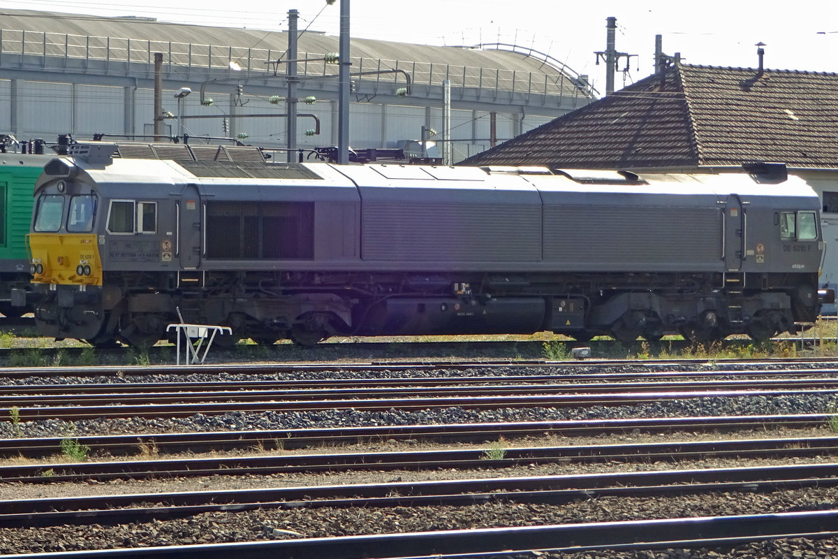 On 22 September 2019 Akiem's  DE 6310 F stands stabled at Thionville.