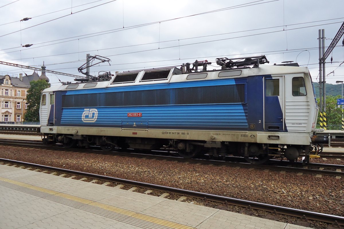 On 22 September 29014 CD 362 083 runs round at Usti-nad-Labem.