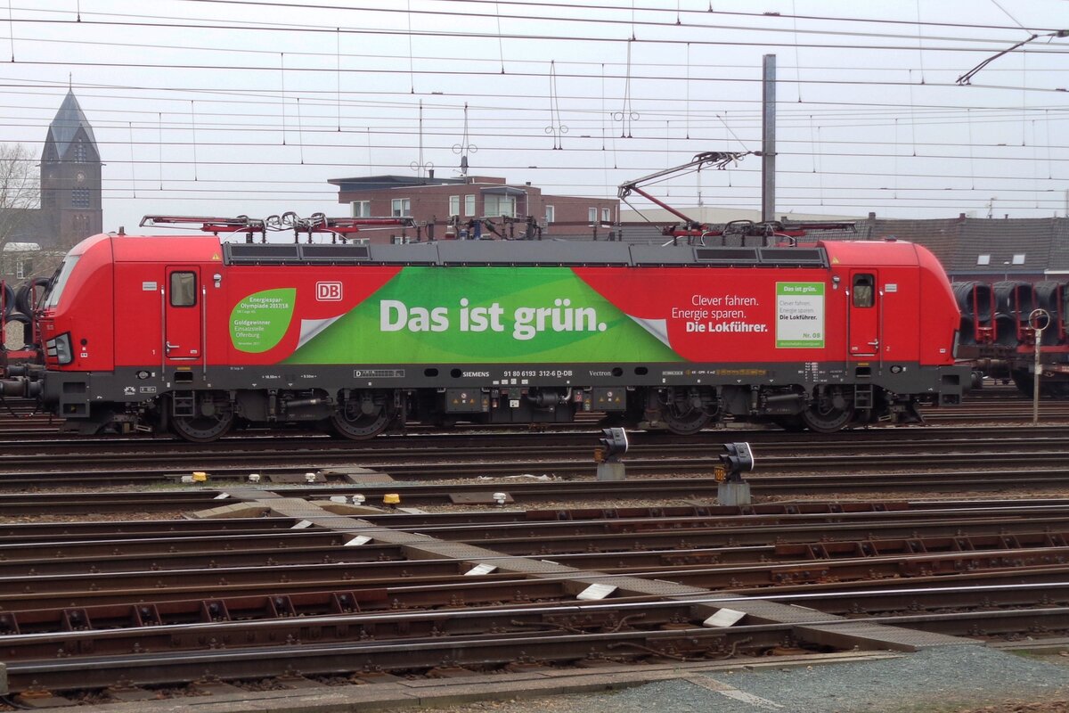 On 23 March 2019 DBC 193 312 advertised green energy at Venlo. 