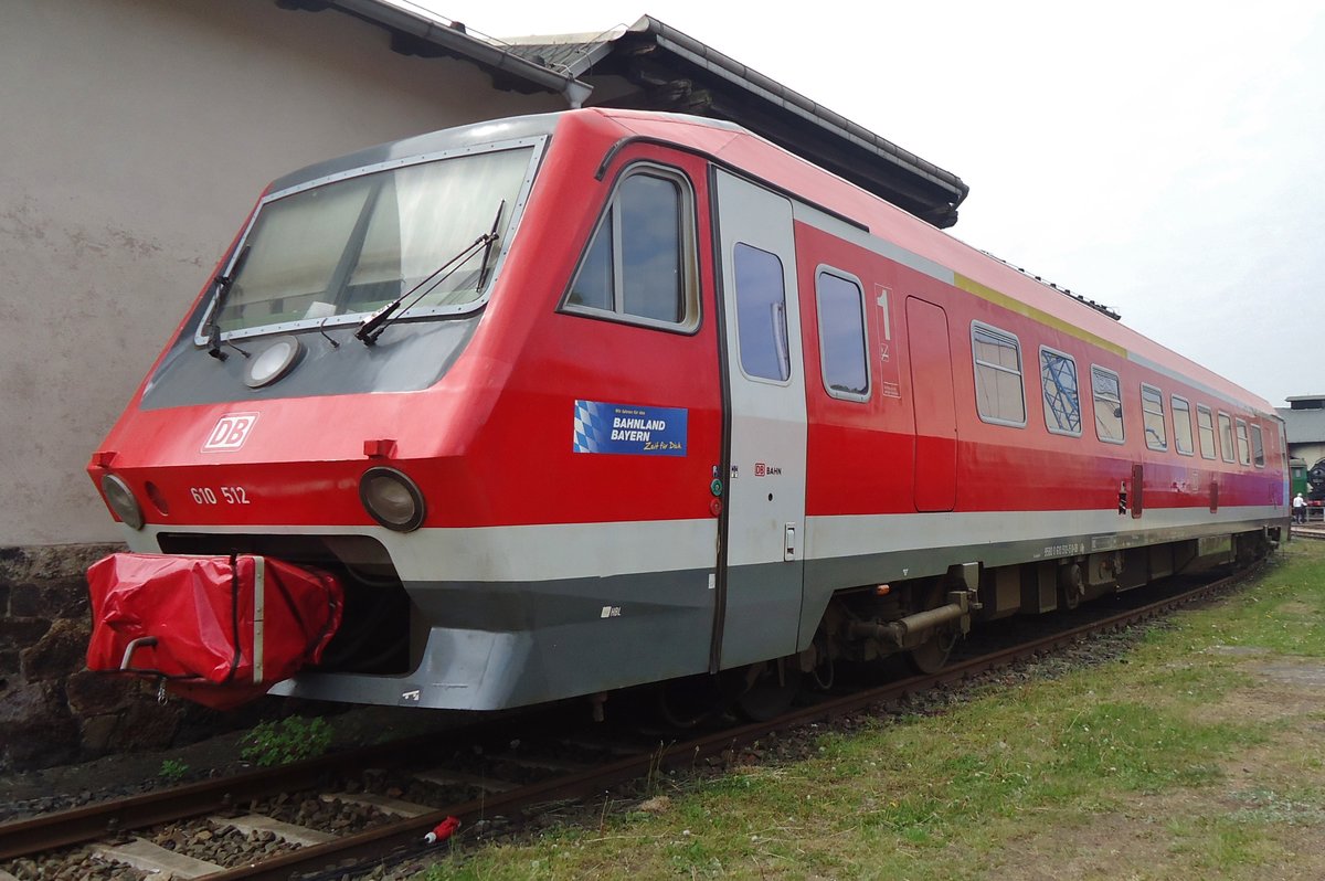 On 23 May 2015 DB 610 512 stands in her refuge at Bw Nossen.