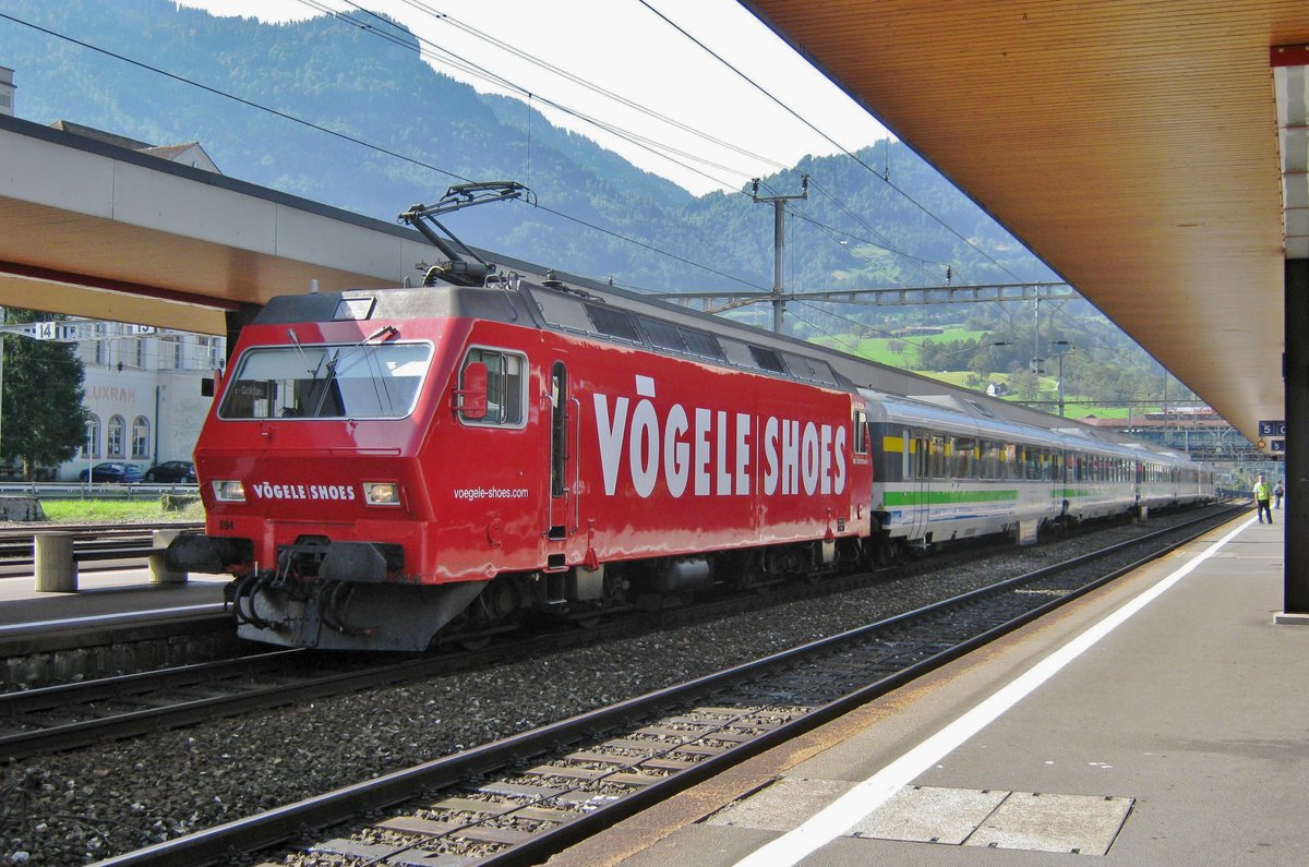 On 25 September 2010 SOB 456 094 calls at Arth-Goldau.