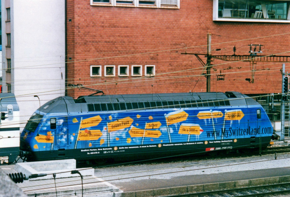 On 27 July 1998 SBB 460 078 leaves Basel SBB.