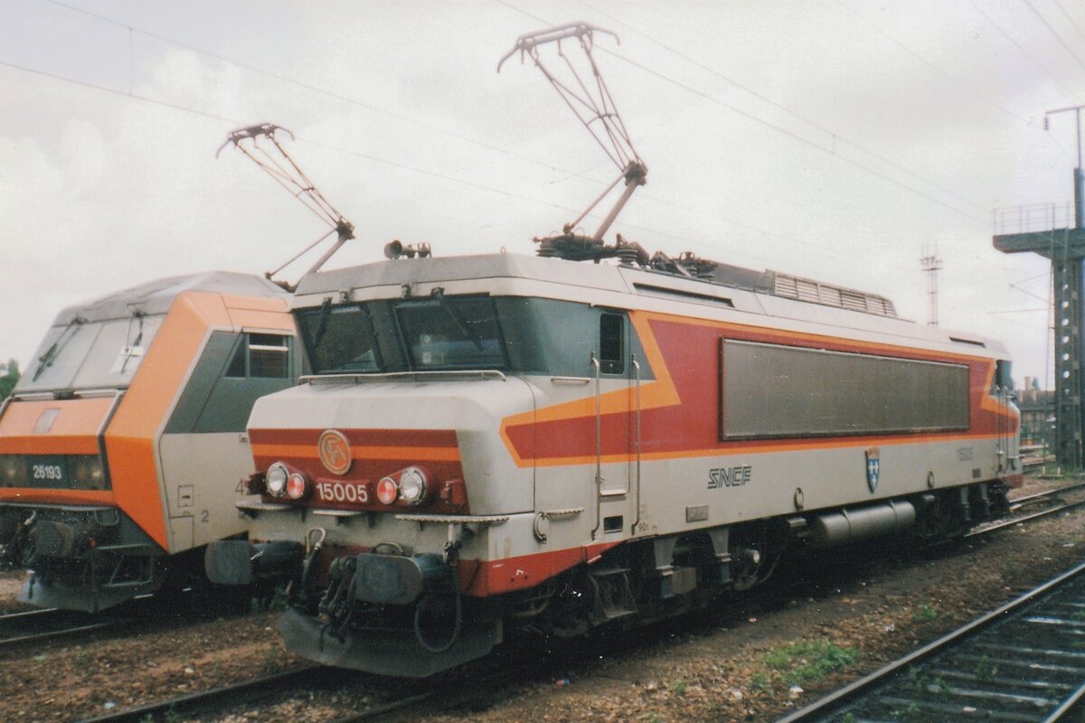 On 27 July 1999 SNCF 15005 stands at Strasbourg. 