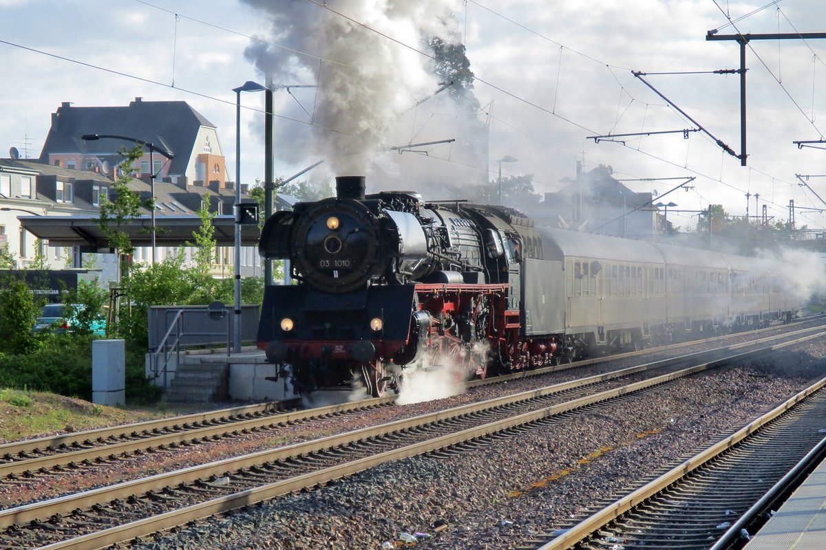 On 28 April 2018, 03 1010 lets off steam in Konz. 